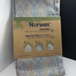 Norwex Set of 4 Napkins Leaf Pattern with BACLOCK